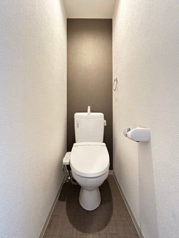 トイレ　落ち着いたトイレです