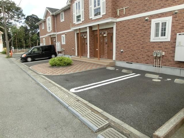 駐車場　敷地内駐車場