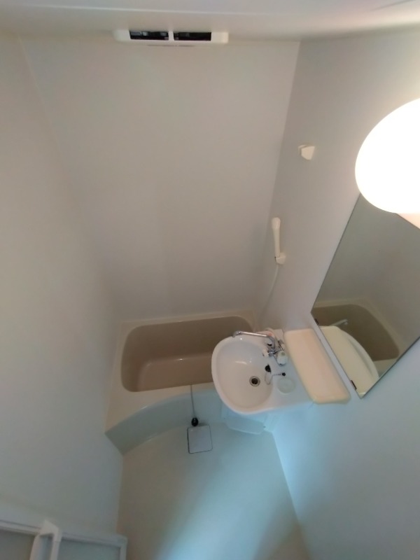 バス・シャワールーム　※他部屋参考写真