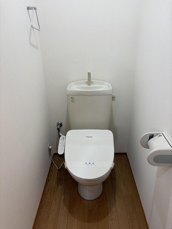 トイレ　温水洗浄便座新品！