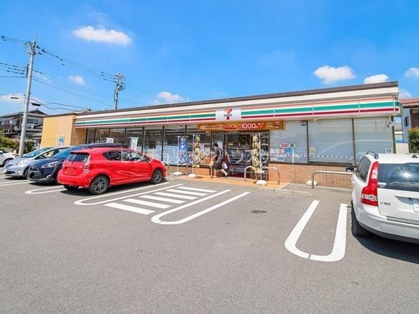 コンビニ　セブンイレブン宇都宮岩曽東店（コンビニ）まで699m