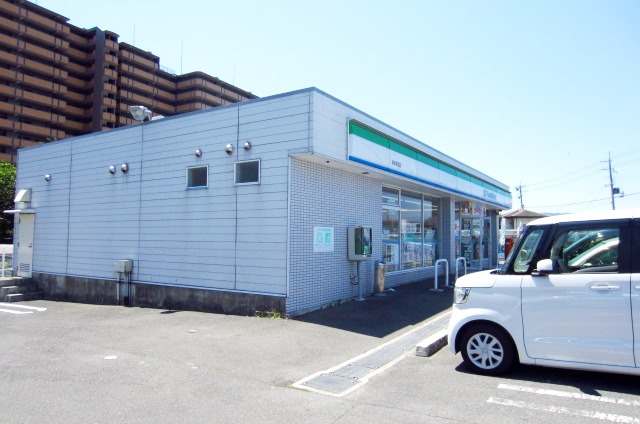 コンビニ　ファミリーマート 泉南男里北店（コンビニ）まで354m