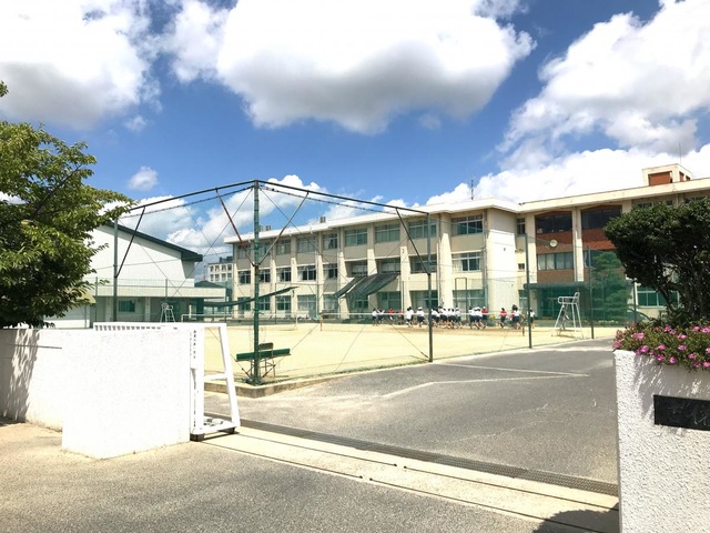 中学校　岡山市立吉備中学校（中学校）まで187m