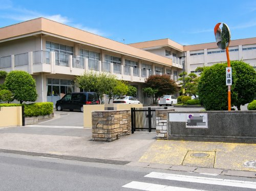 小学校　小山市立旭小学校（小学校）まで1463m