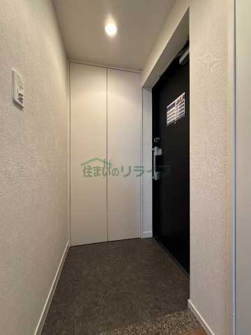 レジディア高円寺の玄関写真
