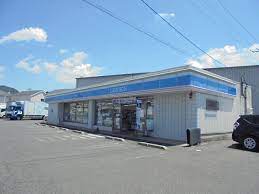 コンビニ　ローソン国道辻店（コンビニ）まで185m