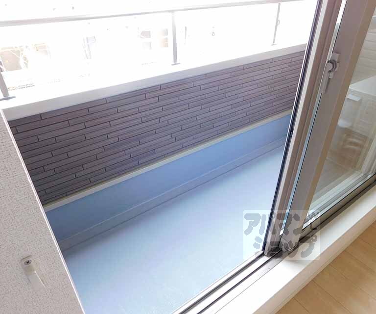 バルコニー　洗濯物も十分干せますね。