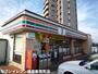 コンビニ　セブンイレブン橿原新賀町店（コンビニ）まで75m