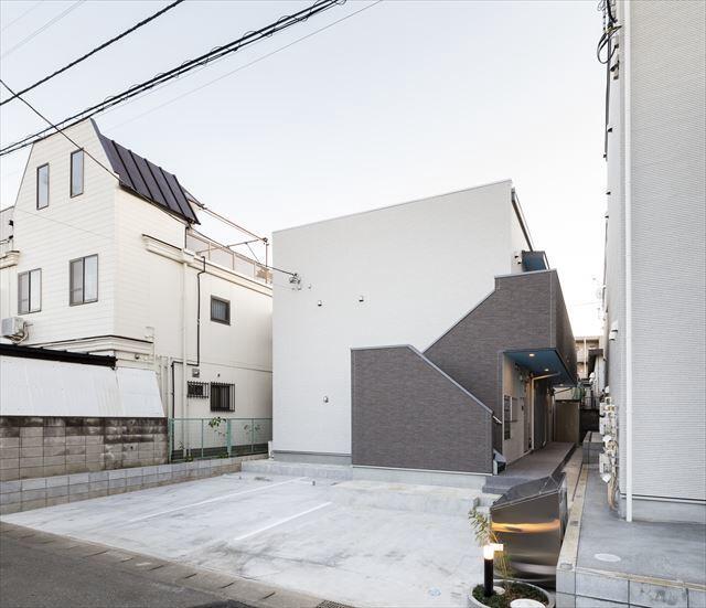 建物外観　敷地内駐車場　デザイナーズ