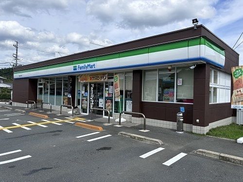 コンビニ　ファミリーマート 南丹園部内林（コンビニ）まで350m
