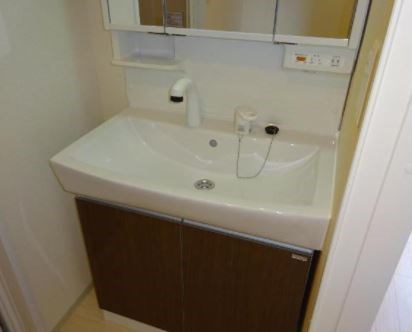 洗面設備　※同型タイプ参考写真