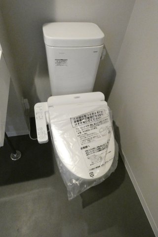 地下鉄千日前線 小路駅 徒歩3分 2階建 築8年のトイレ写真