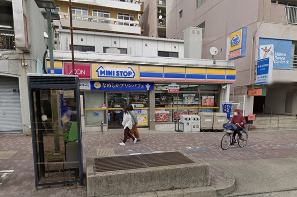 コンビニ　ミニストップ 覚王山駅前店（コンビニ）まで789m