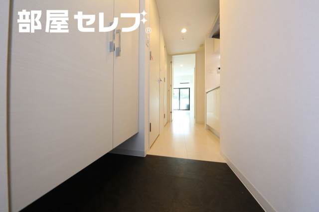 S-RESIDENCE葵の玄関写真