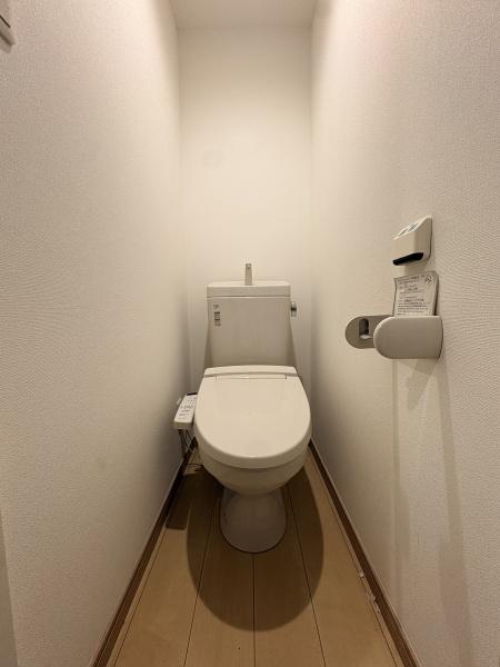 トイレ　別部屋の参考写真です。