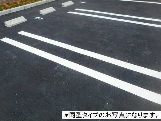 駐車場　駐車場に車を止められます