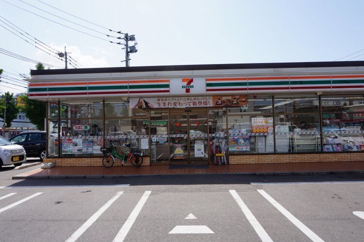 コンビニ　セブンイレブン博多東光寺町店（コンビニ）まで522m