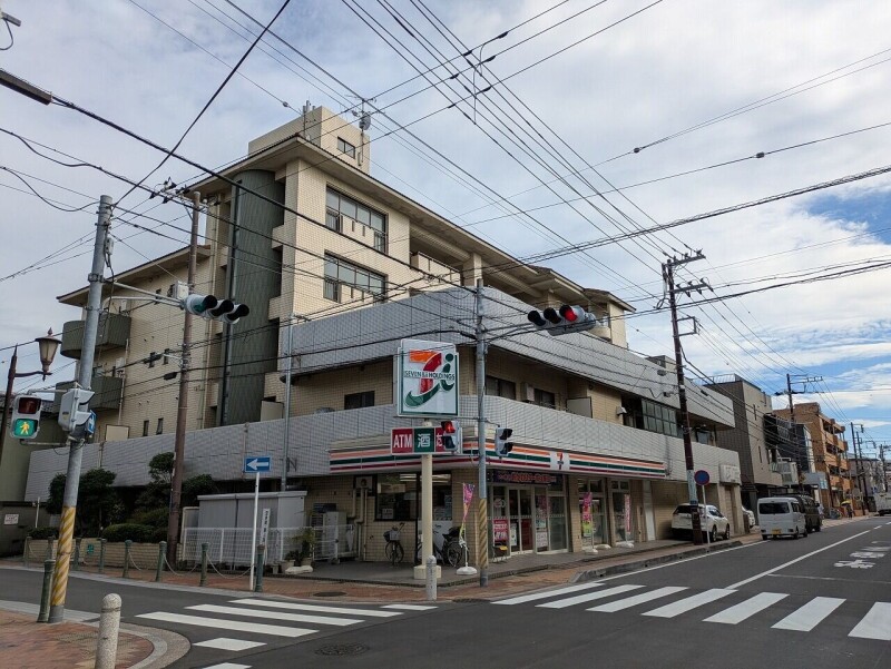コンビニ　セブンイレブン浦安北栄3丁目店（コンビニ）まで367m