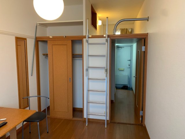 その他　2階は絨毯仕様です。