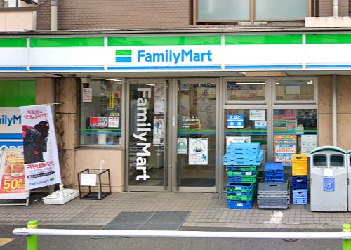 コンビニ　ファミリーマート 志村駅前通り店（コンビニ）まで671m