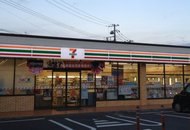 コンビニ　セブンイレブン 長津田駅西口店（コンビニ）まで217m