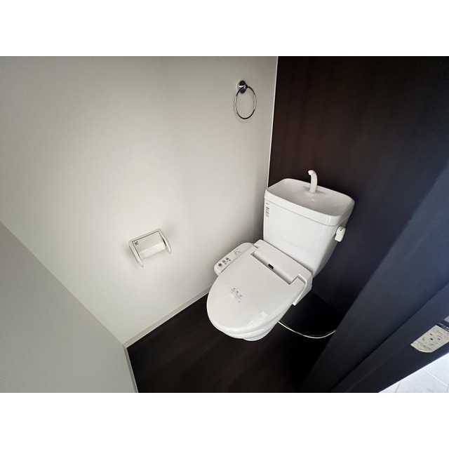 S-COURT HIGASHIYAMAのトイレ写真