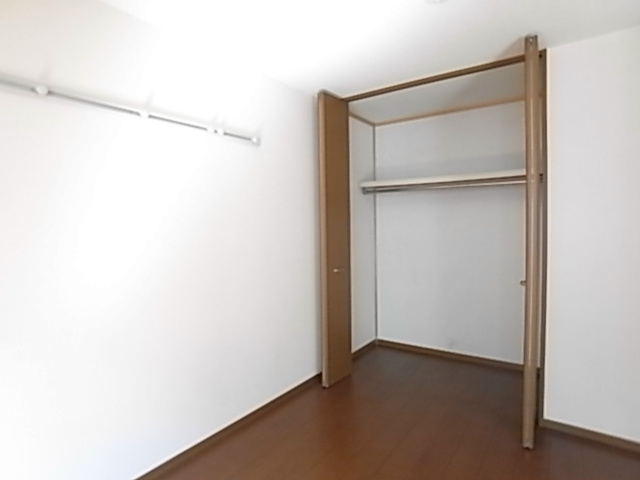 収納　同一物件別部屋写真