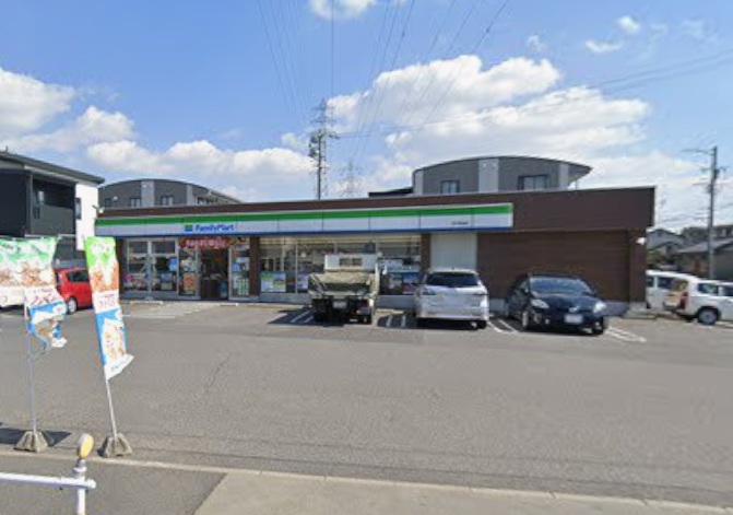 コンビニ　ファミリーマート 刈谷東境店（コンビニ）まで647m