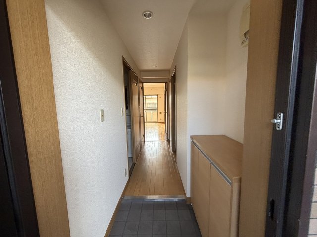 玄関　落ち着いた玄関です