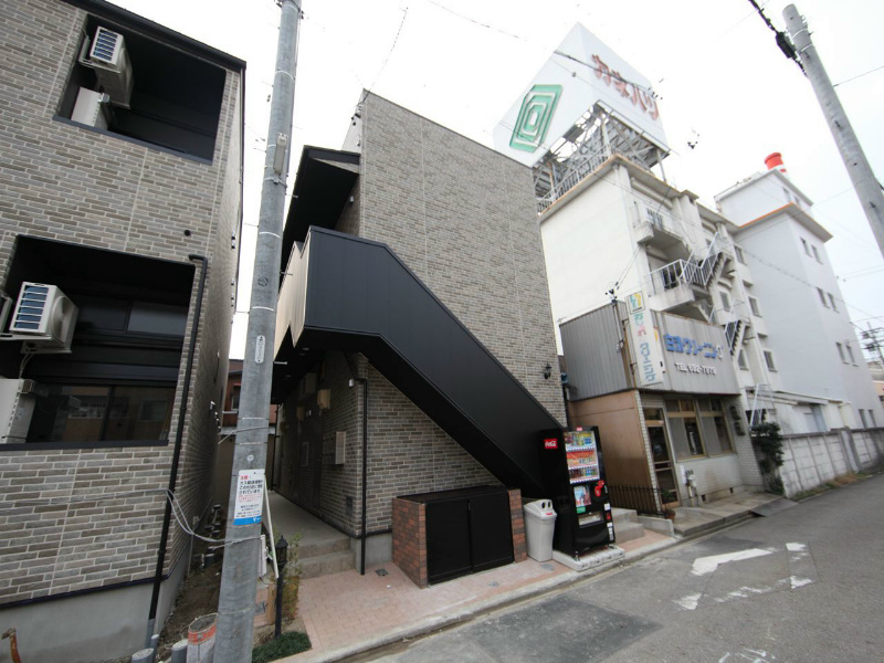 建物外観　外観　デザイナーズ　光インターネット無料