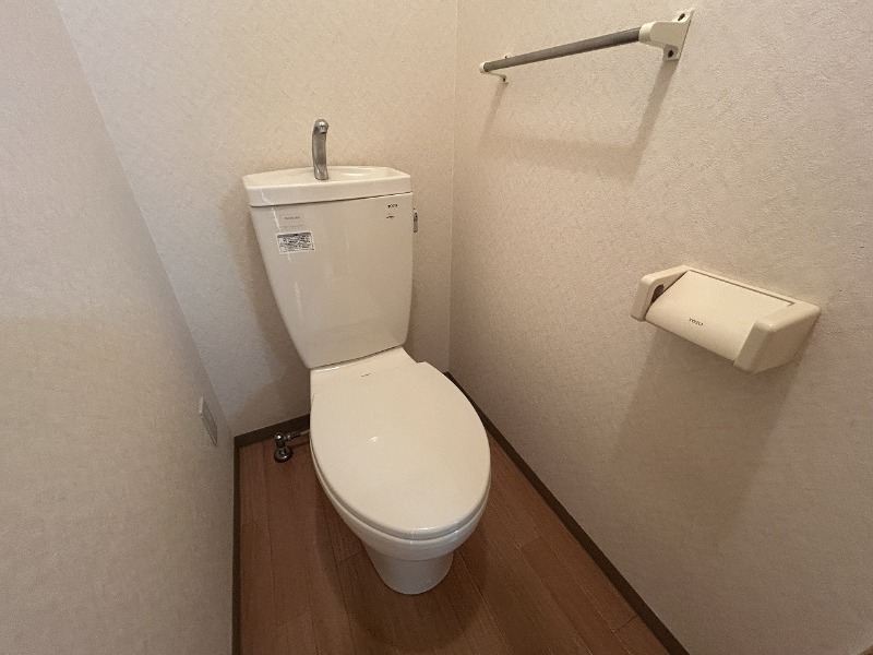 トイレ　同建物別号室