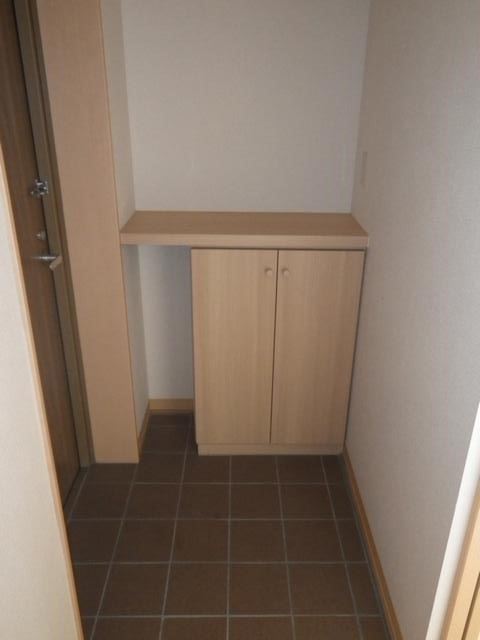 MAS 2013 B棟の玄関写真