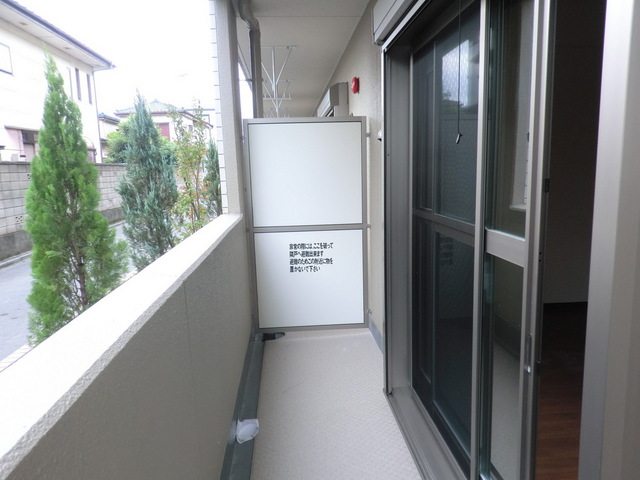 ＪＲ京浜東北線 蕨駅 バス乗車時間：10分 最寄りバス停で下車 徒歩6分 3階建 築15年の内装写真