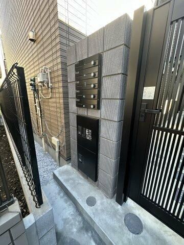 京急本線 生麦駅 徒歩5分 2階建 築2年の外観写真