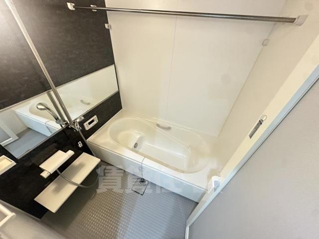 シロハイヌ今米の風呂写真