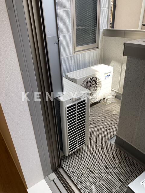 バルコニー　外からの目が気にならないバルコニーで洗濯物が干せます