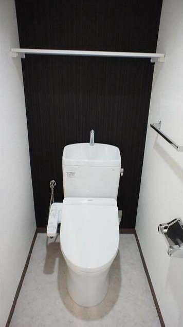 トイレ　※他号室写真です
