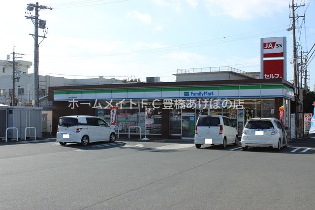 コンビニ　ファミリーマート豊川小坂井町店（コンビニ）まで521m