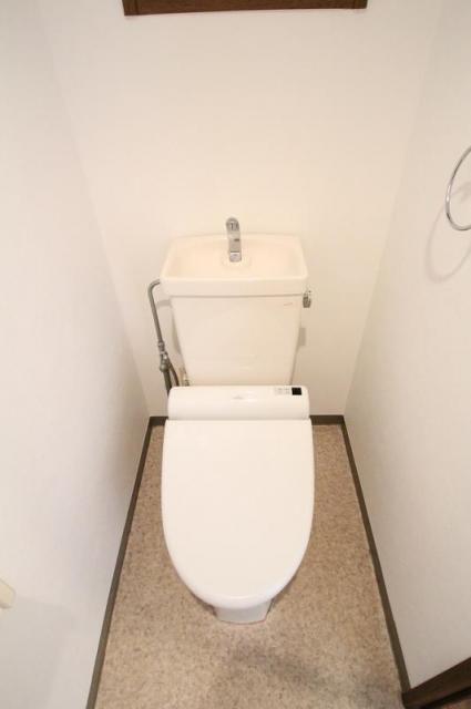 オレンジコート栗林のトイレ写真