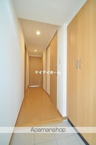 ＪＲ山陽本線 岡山駅 徒歩10分 15階建 築10年の玄関写真