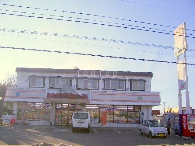 コンビニ　ハセガワストア桔梗店（コンビニ）まで185m