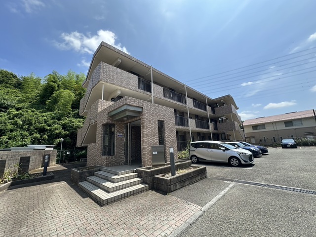 小田急線 新百合ケ丘駅 徒歩14分 築33年