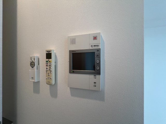セキュリティ　モニター付きインターホン