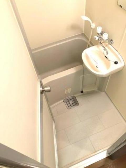 バス・シャワールーム　同仕様参考写真