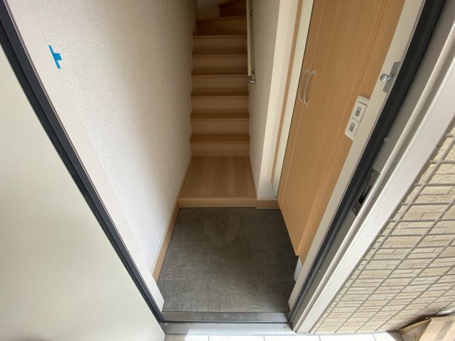 サニーDハウス芝町 イーストの玄関写真