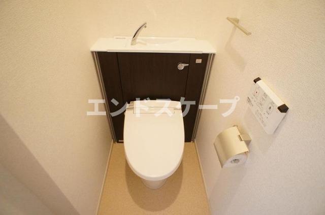 ＪＲ上越線 群馬総社駅 徒歩51分 3階建 築10年のトイレ写真