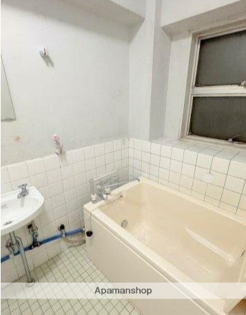 都営三田線 本蓮沼駅 徒歩11分 3階建 築57年の風呂写真