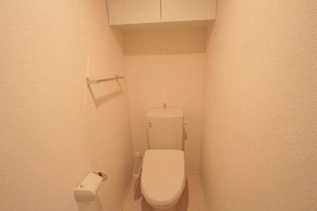 トイレ　トイレは温水洗浄暖房便座！