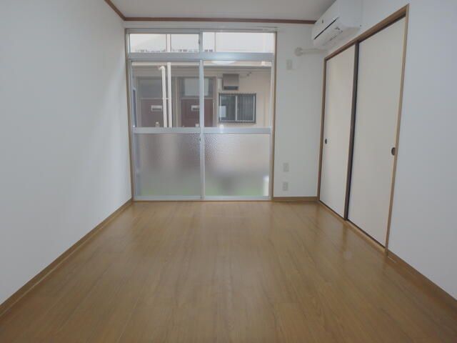 ハマーハイツの居間写真