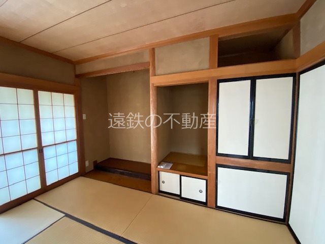 磐田見付貸家の居間写真